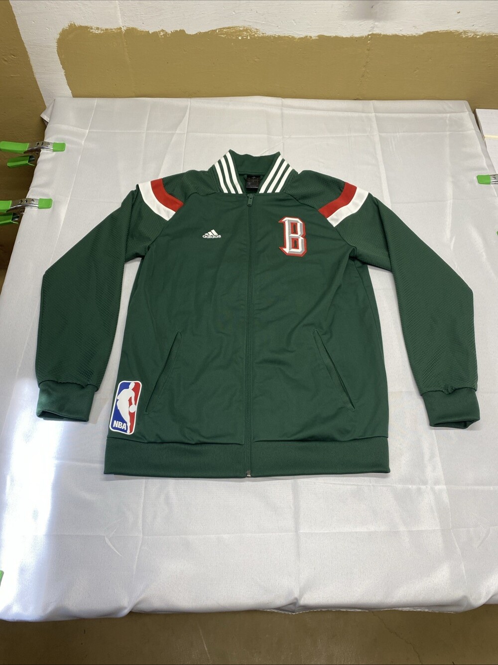 Vintage Milwaukee Bucks Adidas NBA Warmup Track Jacket Size Medium!